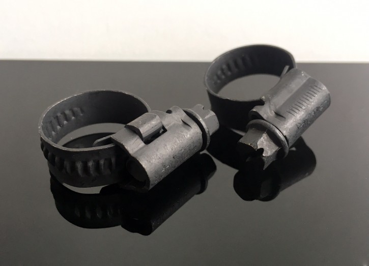 2 PIPE clamps for Ø6 and 8mm fuel feed pipe, black