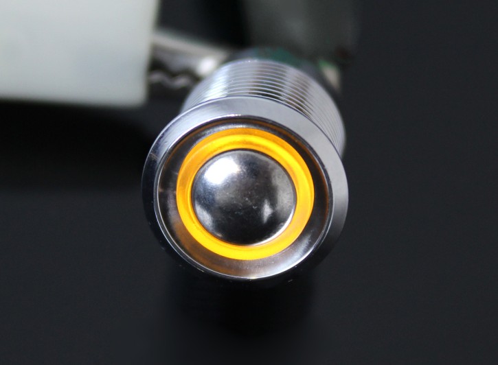 REBELMOTO Ø12mm Drucktaster poliert mit LED Anzeige Gelb für REBEL SWITCH