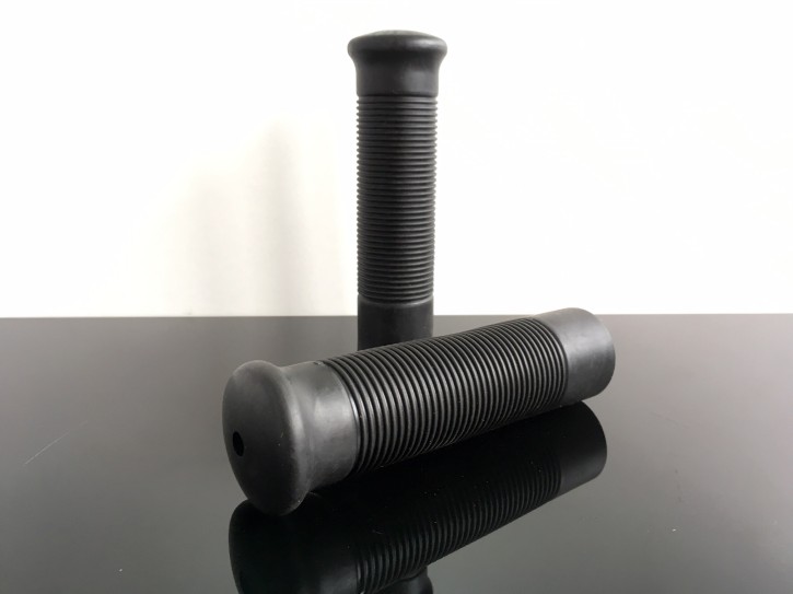 Grips, natural rubber, black