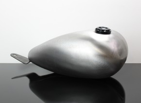 Universal Cafe-Racer or Chopper FUELTANK made of Steel, unpainted incl. Fuel Tap