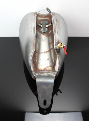 Universal Cafe-Racer or Chopper FUELTANK made of Steel, unpainted incl. Fuel Tap