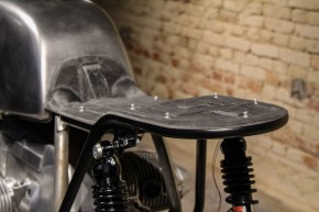SEAT PLATE all over carbon, f. rear frame "Trusty Truss" by BHCKRT, f. BMW 2-valve models, black
